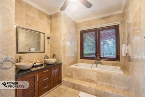 Вилла с 3 спальнями в Seminyak, Бадунг,  № 9109 11