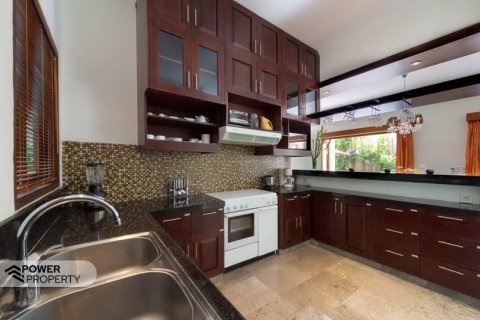 3 bedrooms Villa in Seminyak, Badung,  No. 9108 7