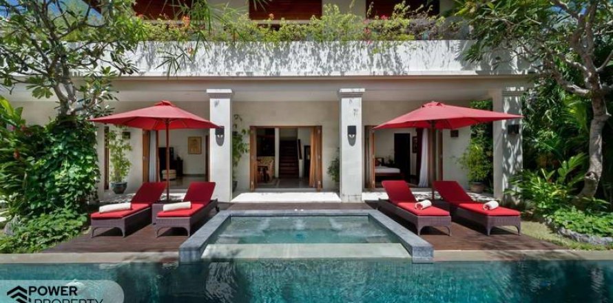3 bedrooms Villa in Seminyak, Badung,  No. 9108
