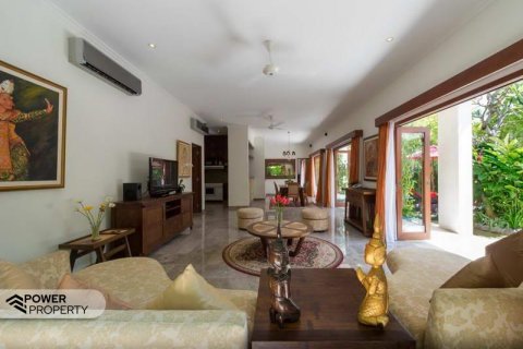 3 bedrooms Villa in Seminyak, Badung,  No. 9108 18