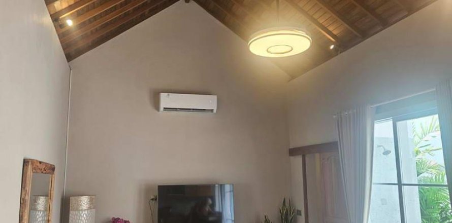 2 bedrooms Villa in Jimbaran, Badung,  No. 9106