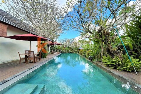 4 bedrooms Villa in Tumbak Bayuh, Mengwi, Badung, Indonesia No. 12903 6