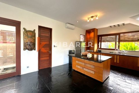 4 bedrooms Villa in Tumbak Bayuh, Mengwi, Badung, Indonesia No. 12903 3