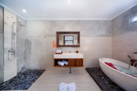 3 bedrooms Villa in Kerobokan, Badung, Indonesia No. 12847 7