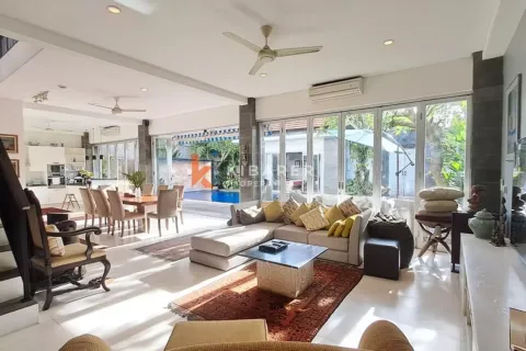 3 bedrooms Villa in Kerobokan, Badung, Indonesia No. 12844 6
