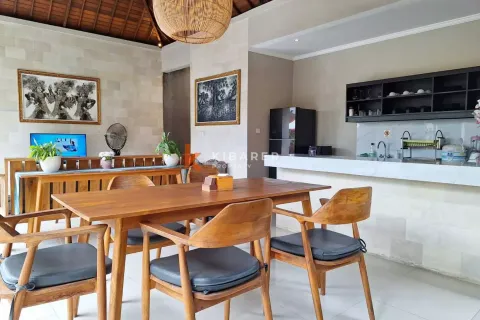 3 bedrooms Villa in Tibubeneng, Badung, Indonesia No. 12843 3