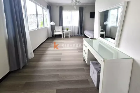 4 bedrooms Villa in Ungasan, Badung, Indonesia No. 12011 12