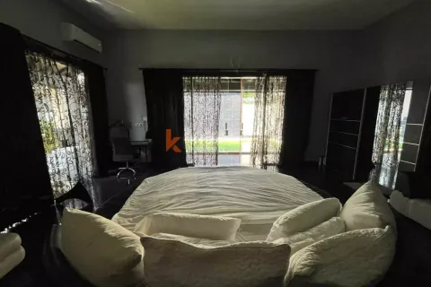 2 bedrooms Villa in Jimbaran, Badung, Indonesia No. 12010 13