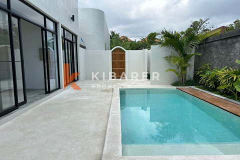 3 bedrooms Villa in Canggu, Badung, Indonesia No. 12008 4
