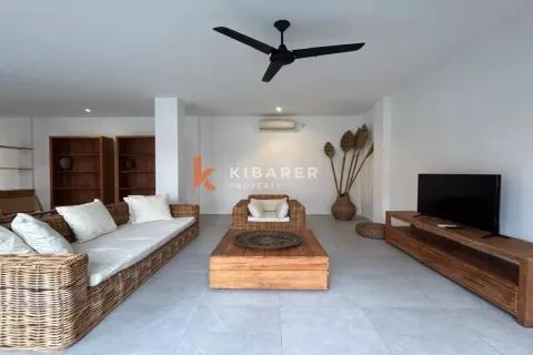 4 bedrooms Villa in Canggu, Badung, Indonesia No. 12351 5