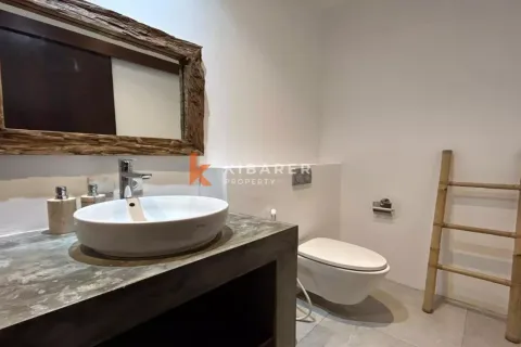 4 bedrooms Villa in Canggu, Badung, Indonesia No. 12351 14