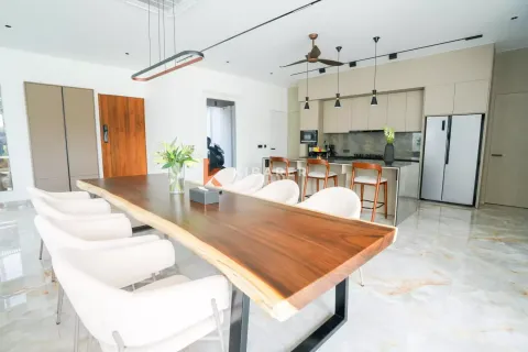 5 bedrooms Villa in Canggu, Badung, Indonesia No. 11777 5