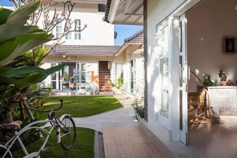3 bedrooms Villa in Canggu, Badung, Indonesia No. 11778