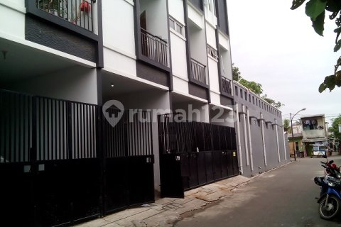 4 bedrooms House in Cengkareng, Jakarta, Indonesia No. 13393 4