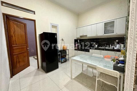 3 bedrooms House in Cipondoh, Tangerang City, Indonesia No. 13392 10