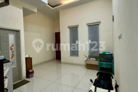 3 bedrooms House in Cipondoh, Tangerang City, Indonesia No. 13392 2