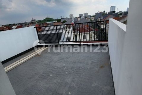 4 bedrooms House in Jakarta, Indonesia No. 13394 27