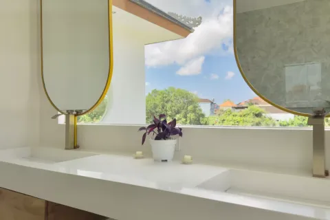 3 bedrooms Villa in South Kuta, Badung, Indonesia No. 10647 4