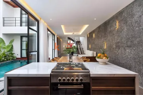 3 bedrooms Villa in Tibubeneng, Badung, Indonesia No. 12678 9