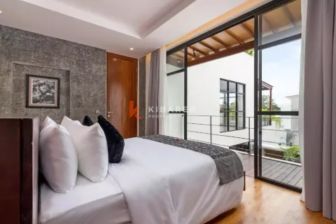 3 bedrooms Villa in Tibubeneng, Badung, Indonesia No. 12678 18
