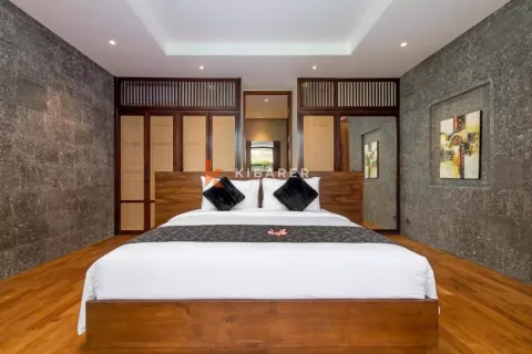 3 bedrooms Villa in Tibubeneng, Badung, Indonesia No. 12678 13