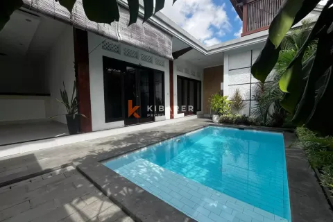 3 bedrooms Villa in Kerobokan, Badung, Indonesia No. 12677