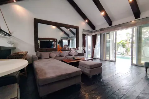 2 bedrooms Villa in Kerobokan, Badung, Indonesia No. 12679 2