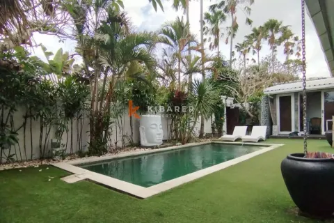 2 bedrooms Villa in Kerobokan, Badung, Indonesia No. 12679