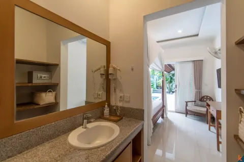 4 bedrooms Villa in Tibubeneng, Badung, Indonesia No. 13153 17