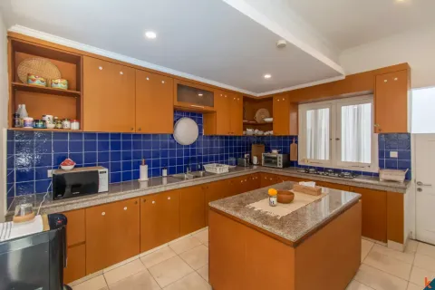 4 bedrooms Villa in Tibubeneng, Badung, Indonesia No. 13153 7