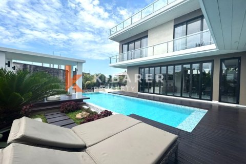 5 bedrooms Villa in Ungasan, Badung, Indonesia No. 12064