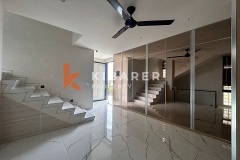 5 bedrooms Villa in Ungasan, Badung, Indonesia No. 12064 10