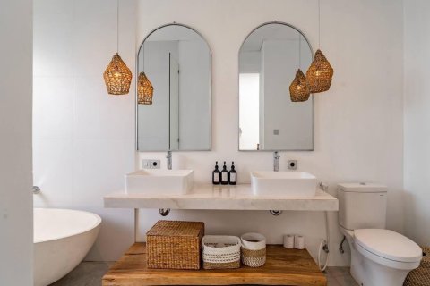 Вилла с 3 спальнями в DHARMA, Tibubeneng, Бадунг, № 9429 5