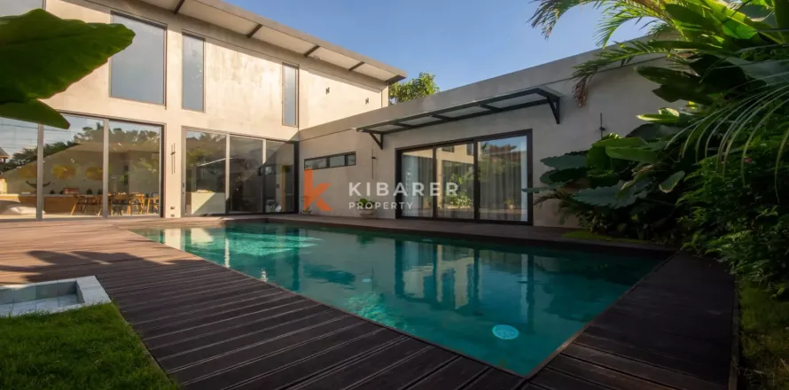 4 bedrooms Villa in Tibubeneng, Badung, Indonesia No. 11883