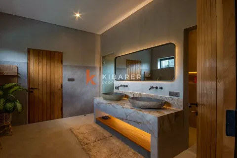 4 bedrooms Villa in Tibubeneng, Badung, Indonesia No. 11883 21