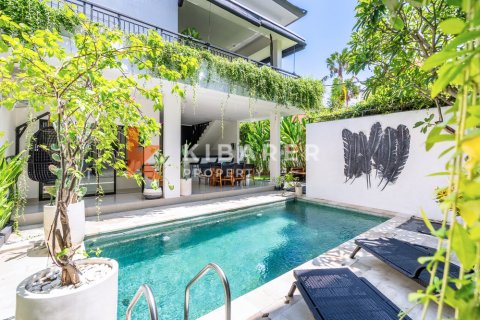 3 bedrooms Villa in Tibubeneng, Badung, Indonesia No. 12871