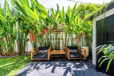 3 bedrooms Villa in Tibubeneng, Badung, Indonesia No. 12871 6