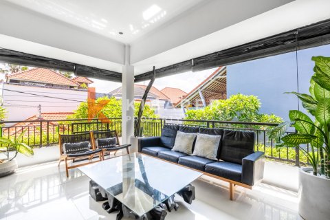 3 bedrooms Villa in Tibubeneng, Badung, Indonesia No. 12871 12