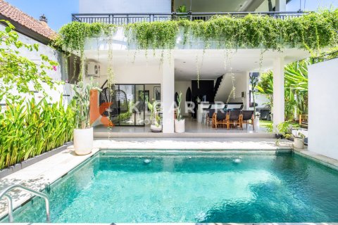 3 bedrooms Villa in Tibubeneng, Badung, Indonesia No. 12872