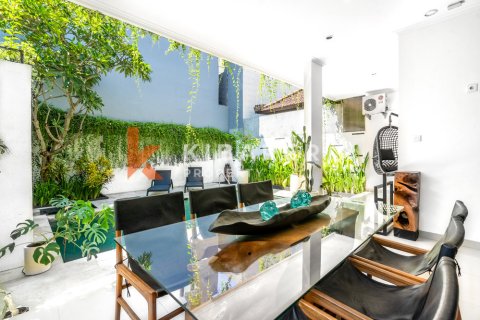 3 bedrooms Villa in Tibubeneng, Badung, Indonesia No. 12872 9