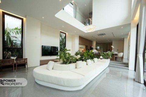 3 bedrooms Villa in Seminyak, Badung,  No. 9568 14