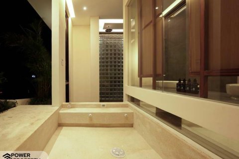 3 bedrooms Villa in Seminyak, Badung,  No. 9568 19