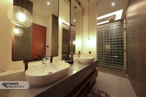 3 bedrooms Villa in Seminyak, Badung,  No. 9568 11