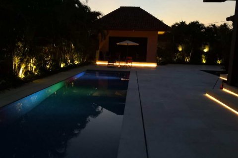 3 bedrooms Villa in Seminyak, Badung,  No. 9569 12