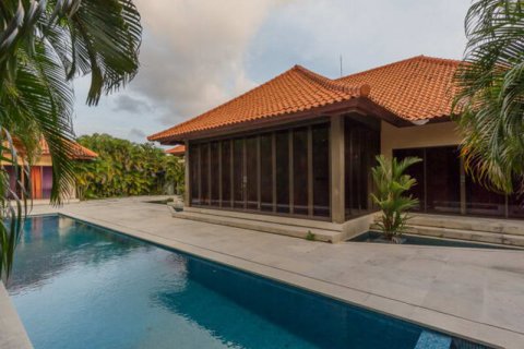 3 bedrooms Villa in Seminyak, Badung,  No. 9569 27