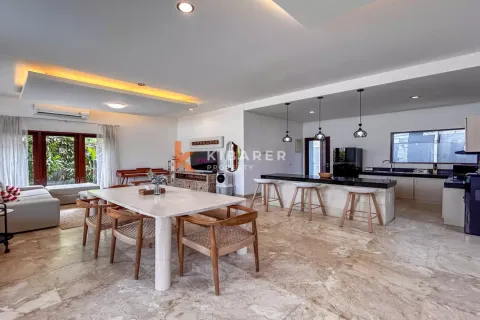 3 bedrooms Villa in Tibubeneng, Badung, Indonesia No. 11784 14