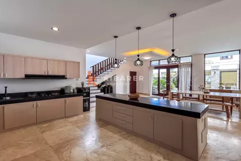 3 bedrooms Villa in Tibubeneng, Badung, Indonesia No. 11784 13