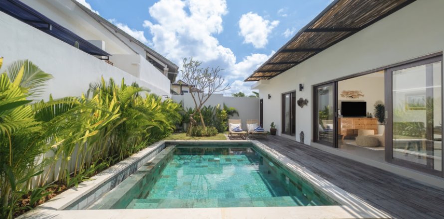 2 bedrooms Villa in Seminyak, Badung, Indonesia No. 10042