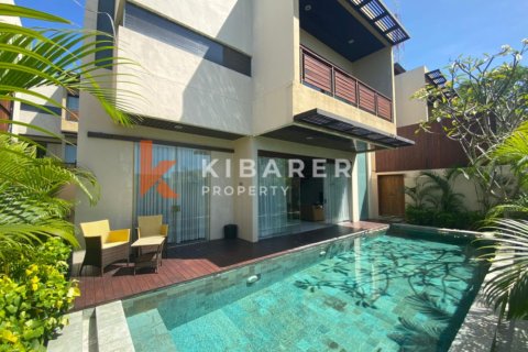 2 bedrooms Villa in Kuta, Badung, Indonesia No. 12856