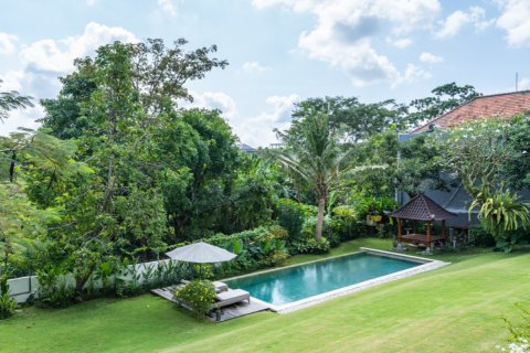 Вилла 320м2 в Бадунг, Индонезия № 9687 9